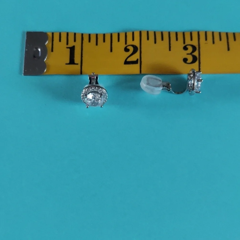Clip-On Earrings - Picture 2 of 4
